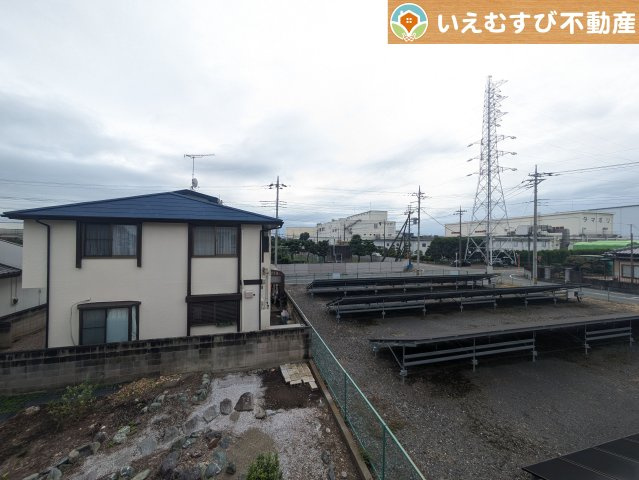 邑楽郡大泉町吉田　中古戸建の展望|高い建物が無く開放感のある展望
バルコニーからの展望も開けていてのどかな景色が望めます。日当りも良いですね♪