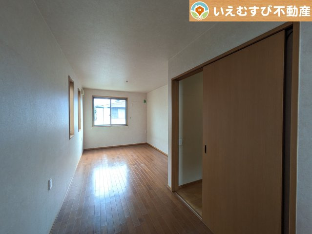 邑楽郡大泉町吉田　中古戸建の洋室