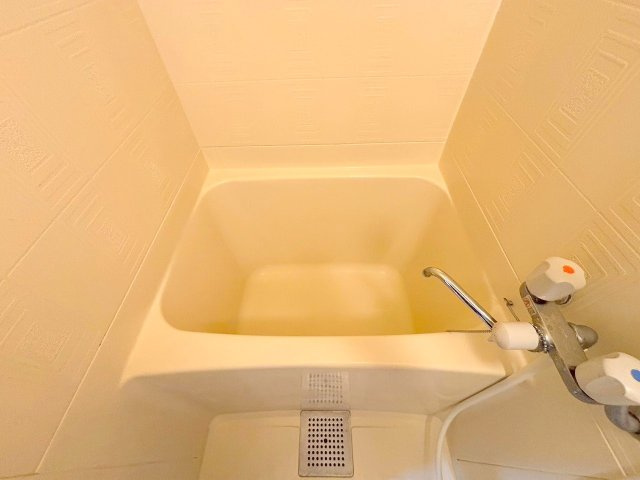 ミスターK上新庄の浴室
