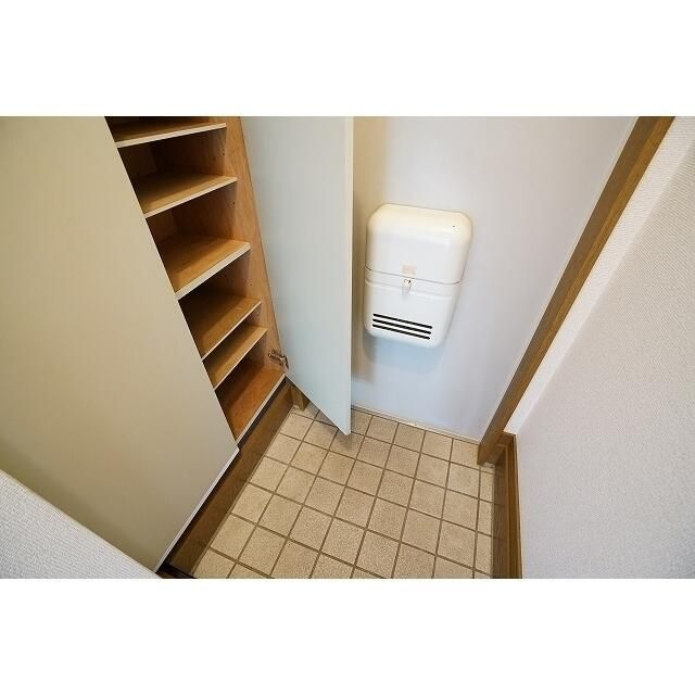 マロンクラッセＥ棟の玄関