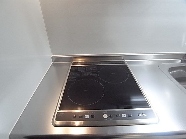 尼崎市塚口本町２丁目のアパートのキッチン