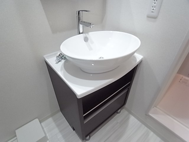 尼崎市塚口本町２丁目のアパートの洗面所