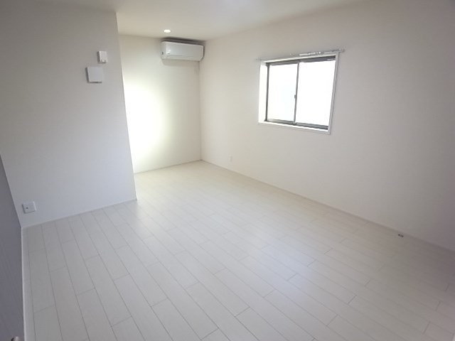 尼崎市塚口本町２丁目のアパートの居間・リビング