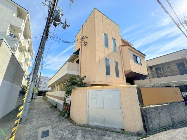 ミスターK上新庄の外観