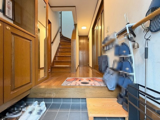 三郷市戸ケ崎3丁目　中古戸建の玄関|玄関の写真です。