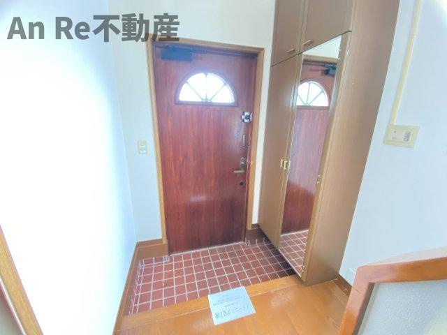 川口市戸塚６丁目の一戸建ての玄関