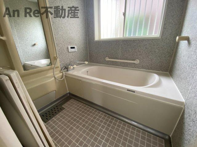 川口市戸塚６丁目の一戸建ての浴室