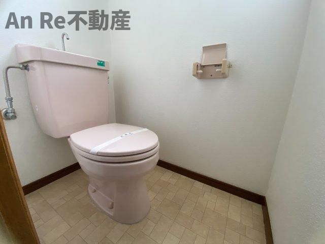 川口市戸塚６丁目の一戸建てのトイレ