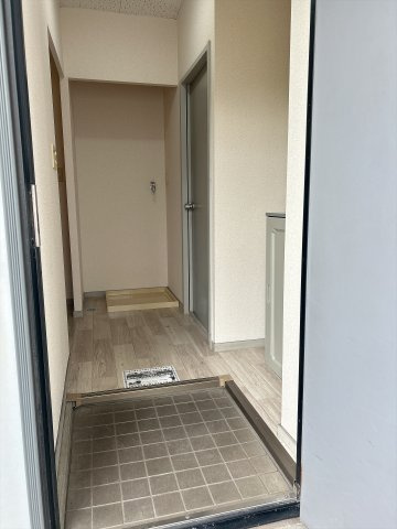 サンライフ・テラモトA棟の玄関