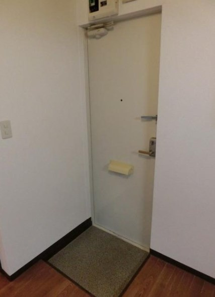 メゾン　ド　ノールの玄関