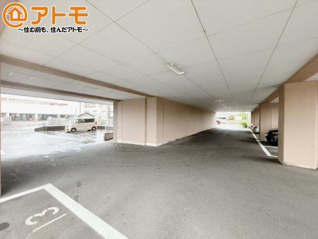 【駐車場】 | ウィステリアコート平町　中古マンション