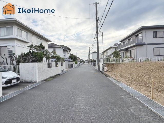 神戸市西区狩場台２丁目　土地の前面道路含む現地写真|●年中無休：当日予約可●前面道路は幅員約6.4ｍございます！交通量も少なく安心です！