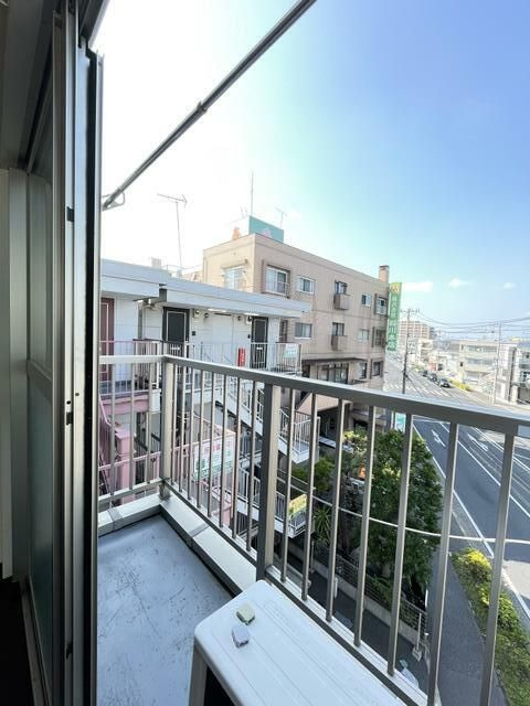 川口市芝２丁目の賃貸マンションのバルコニー
