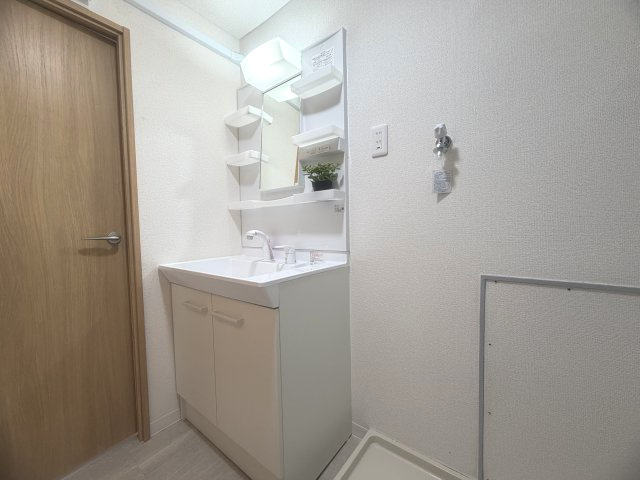 朝霧マンションA棟の独立洗面台
