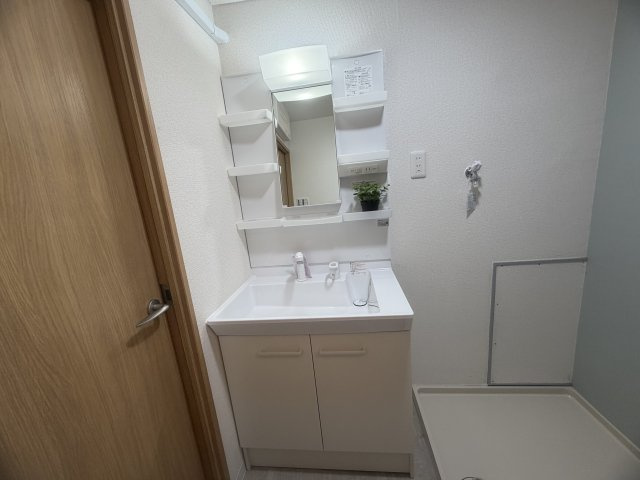朝霧マンションA棟の独立洗面台
