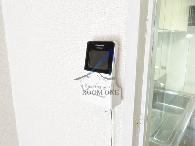 信和第一マンションのセキュリティ|モニター付きインターホンです。