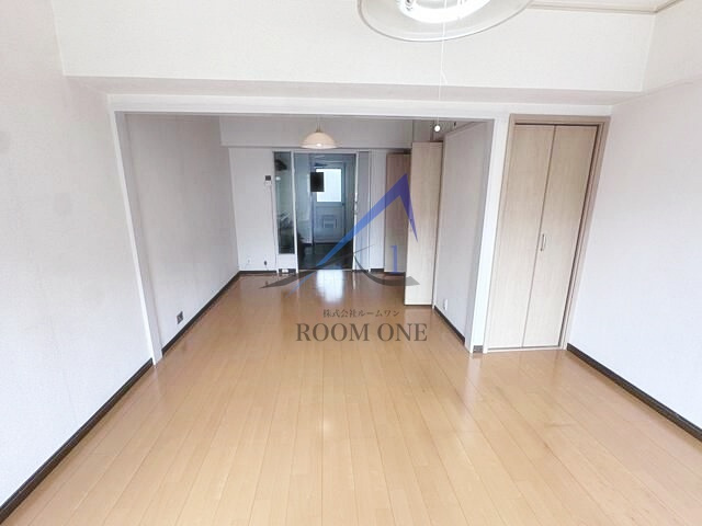 信和第一マンションの居間・リビング|洋室のお部屋です。