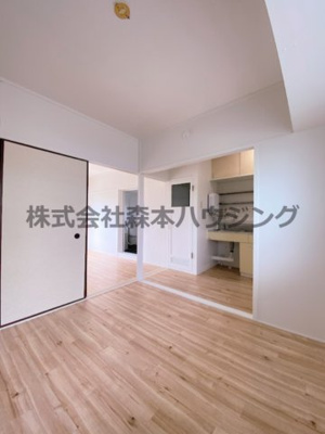【居間・リビング】 | 　ビレッジハウス春日Ⅰ　6号棟 | こちらの居間で趣味の時間をお楽しみください