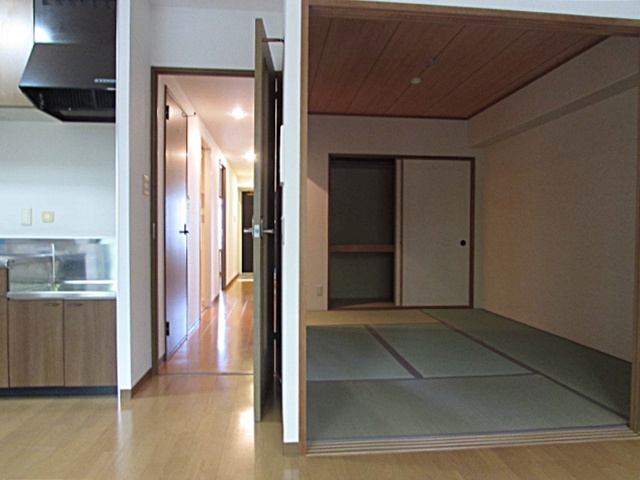ヴィオレット宝塚の和室
