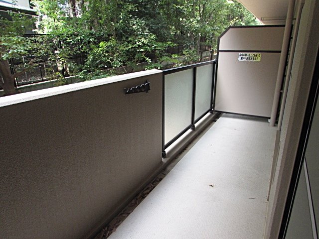 ヴィオレット宝塚のバルコニー