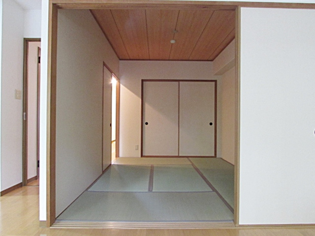 ヴィオレット宝塚の和室