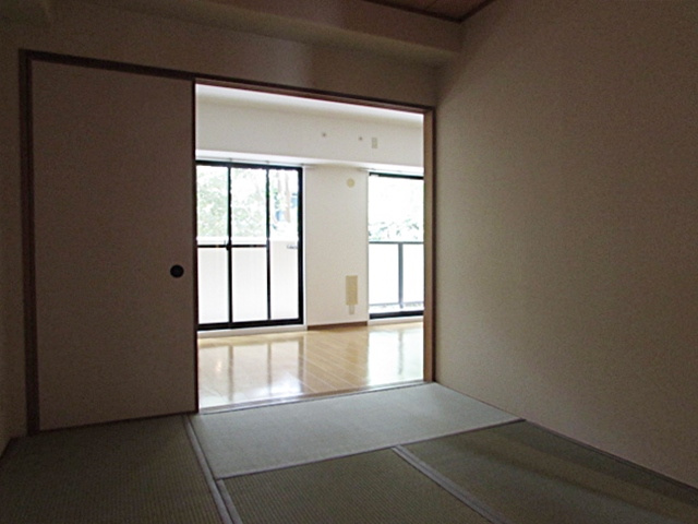 ヴィオレット宝塚の和室