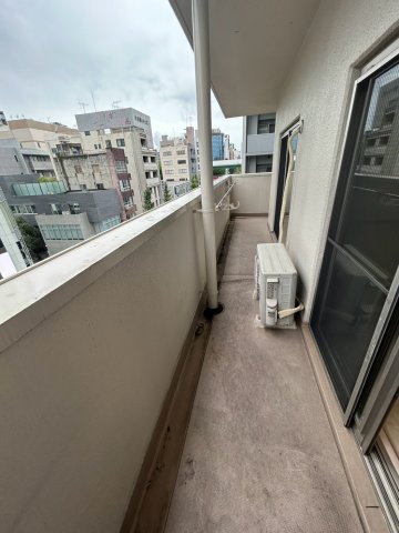 ネオハイツ大須のバルコニー