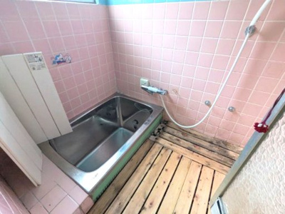 【トイレ】 | 白鳥台一戸建 | 落ち着いた色調のトイレです