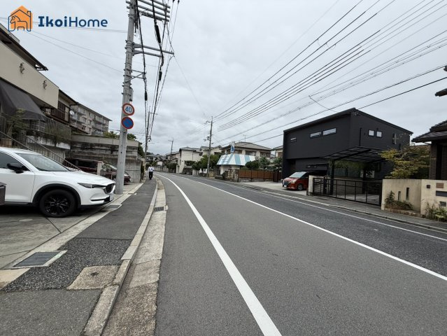 明石市大久保町高丘１丁目　全２区画2号地のその他|交通量が少ないので静かです。小さなお子様がいるご家庭はご安心できると思います。