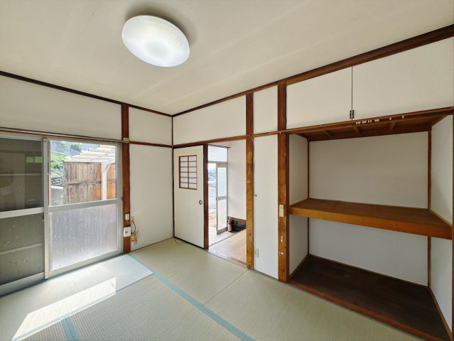【中古戸建】足利市大前町の和室|■和室｜旅館のような趣を感じられる、くつろぎの住空間です。落ち着いた和の雰囲気が、日々の暮らしに癒しをもたらします♪