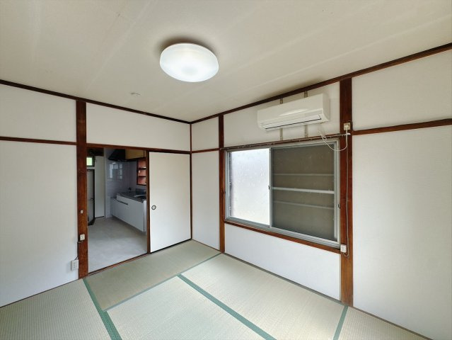 【中古戸建】足利市大前町の和室|■和室｜和室でしか味わえない畳ならではの香りや素材で和のやすらぎを感じてください♪