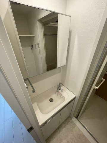 MAXIV梅島DUEの独立洗面台