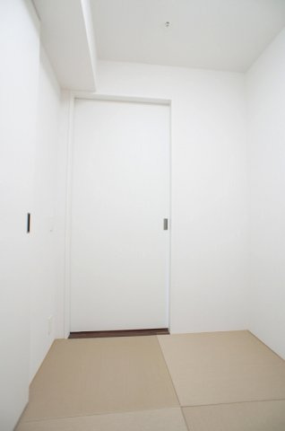 プライムメゾン江古田の杜イーストの和室