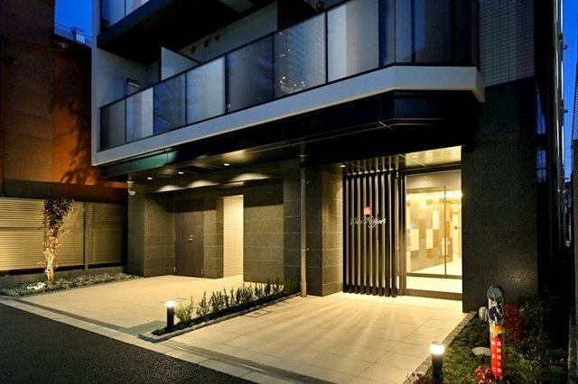 荒川区東日暮里６丁目の賃貸マンションのエントランス