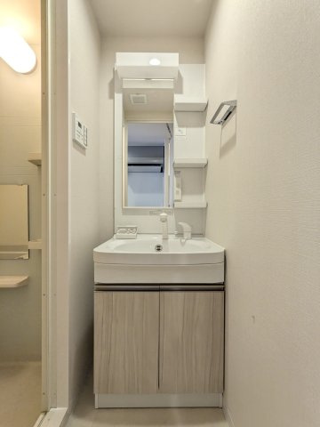 エムブイインプ新大阪の洗面所