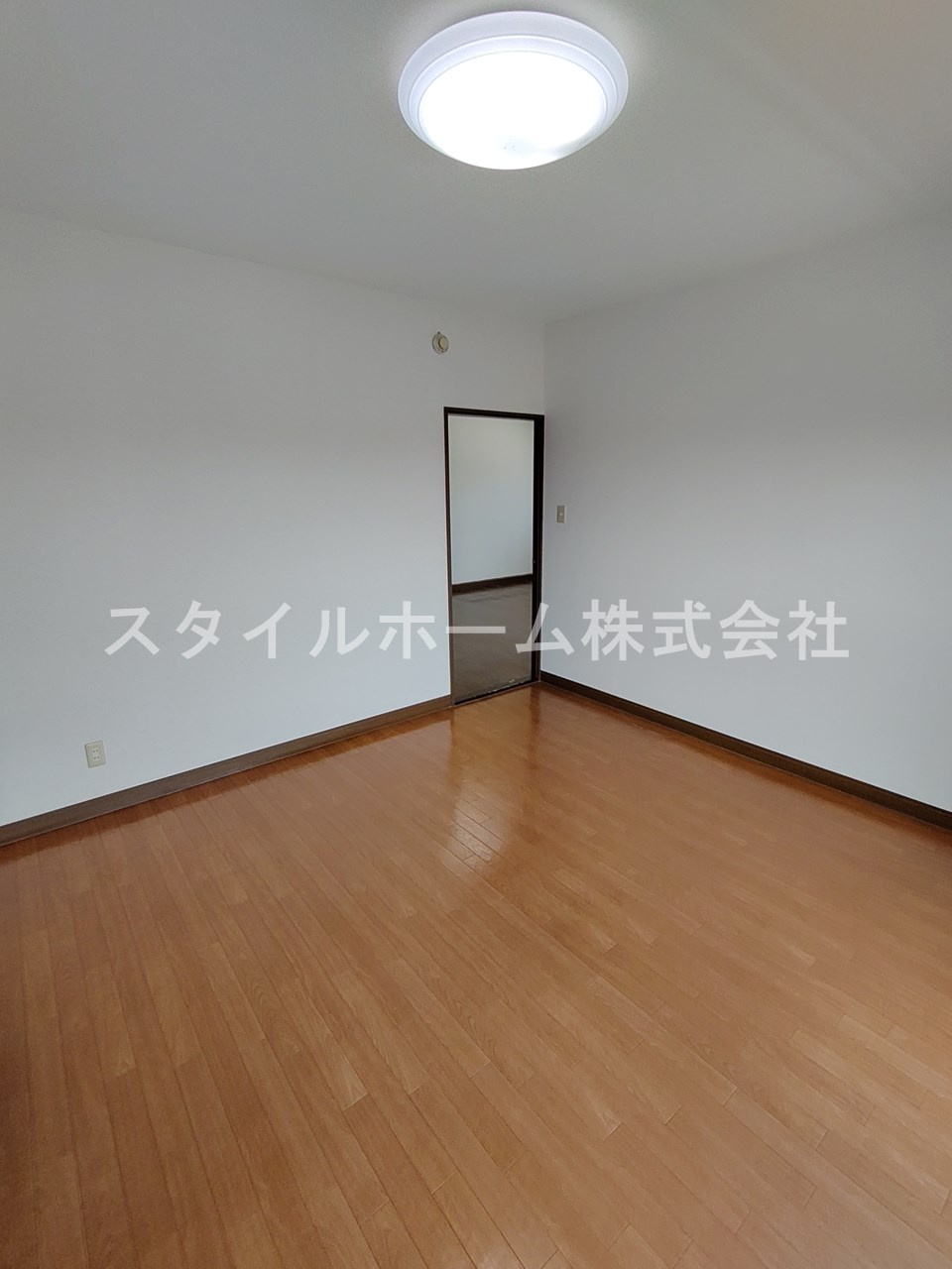 ジナ東海の内装|別部屋写真です。