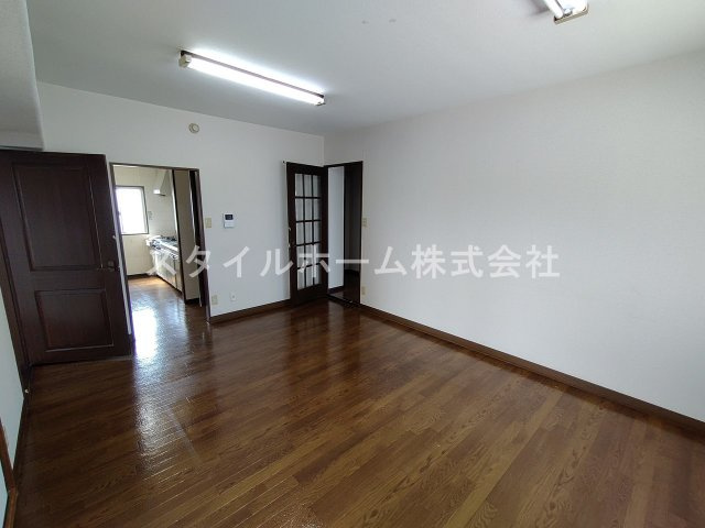 ジナ東海の洋室|別部屋写真です。