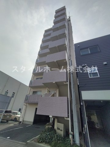 ジナ東海の外観