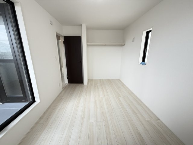 糸満市西崎（全2棟）ラスト1号棟の収納|1号棟　洋室6.5帖＋CL付き♪