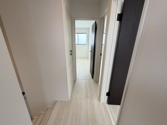 糸満市西崎（全2棟）ラスト1号棟の内装|1号棟　2階ホール♪