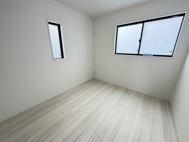 糸満市西崎（全2棟）ラスト1号棟の洋室|1号棟　洋室5.25帖＋CL付き♪