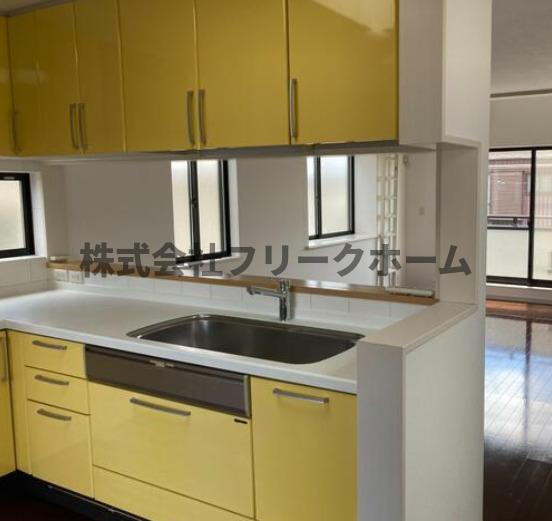 三鷹市牟礼５丁目の一戸建てのキッチン