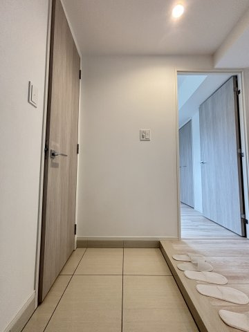 S-RESIDENCE愛宕SOUTHの玄関