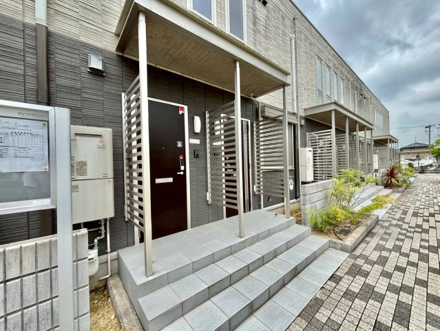 エソラ　ソレーユ田寺東のエントランス