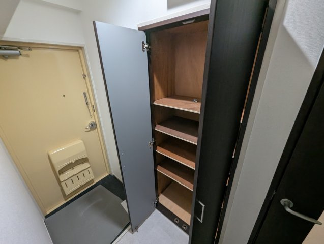 新大阪南愛ビルの収納