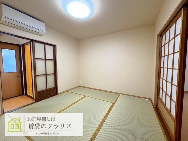 北御所 京の家 東側