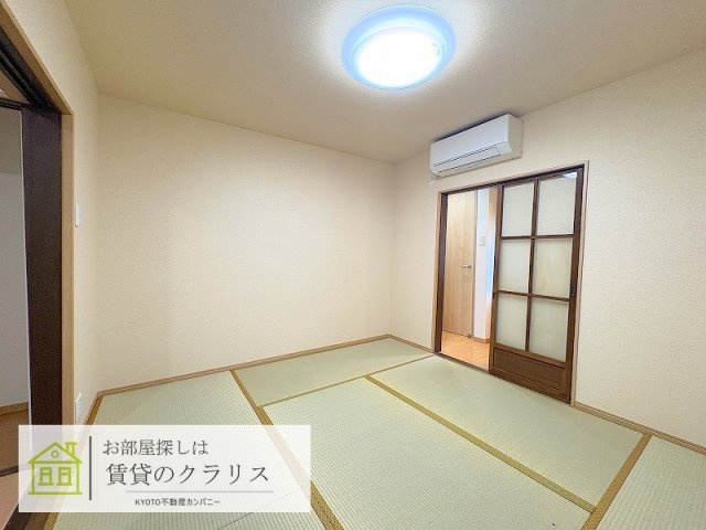 北御所 京の家 東側