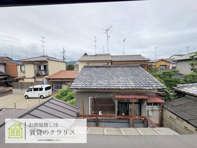 北御所 京の家 東側