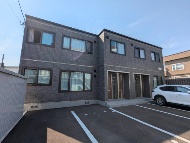 函館市富岡町１丁目のアパート