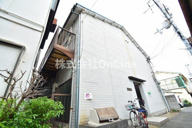 ロイヤルコーポの外観